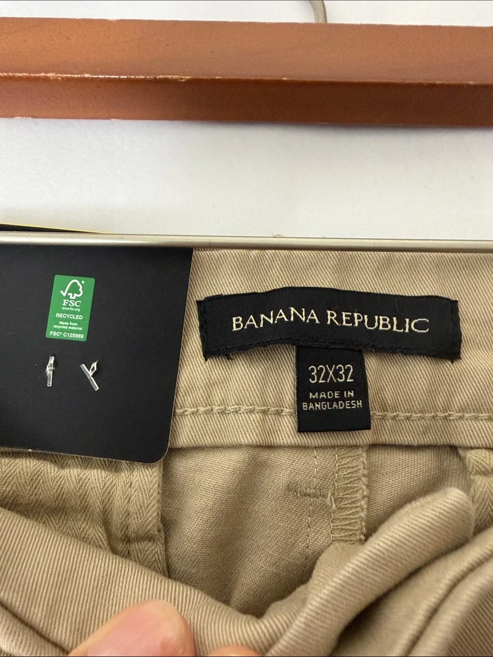 Banana Republic Men's Khaki Chinos - Light Tan size 32 x 32